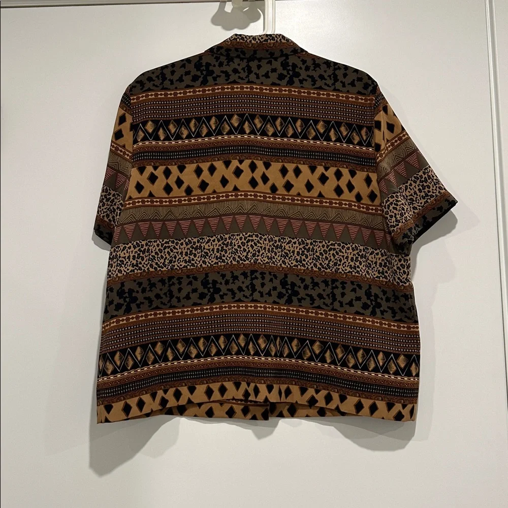 Women's Patterned Button Up - Picture 3 of 3